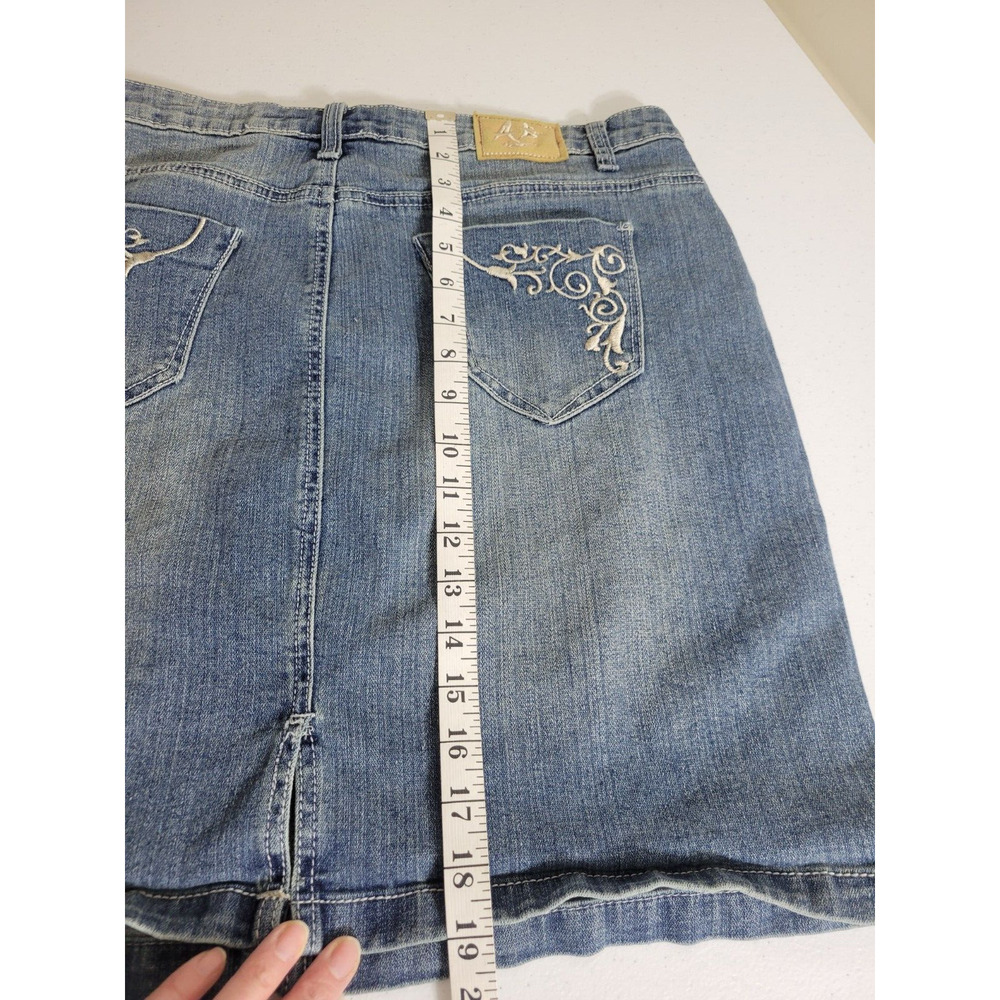 It's All About You Blue Embroidered Straight Denim Mini Skirt Women's Size‎ 10 - Picture 5 of 9